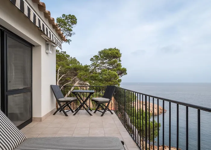Bypillow Cap Sa Sal (Adults Only)